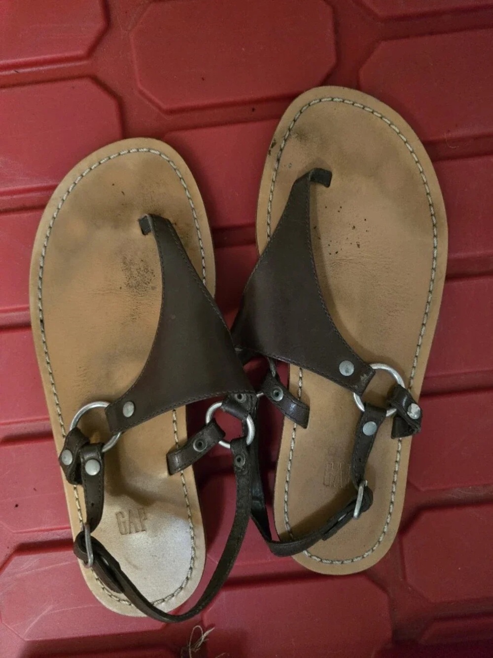 GAP Dark Brown Leather Ring-Accent Women's Sandals